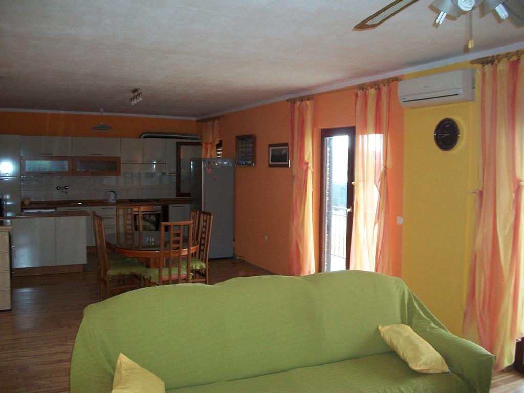 Apartment Luka Trogir Eksteriør bilde
