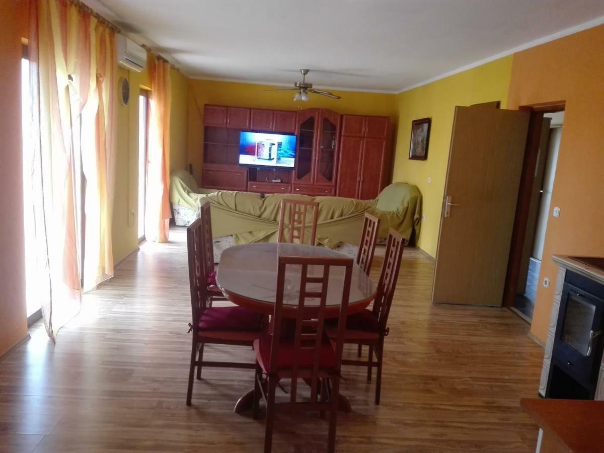 Apartment Luka Trogir Eksteriør bilde